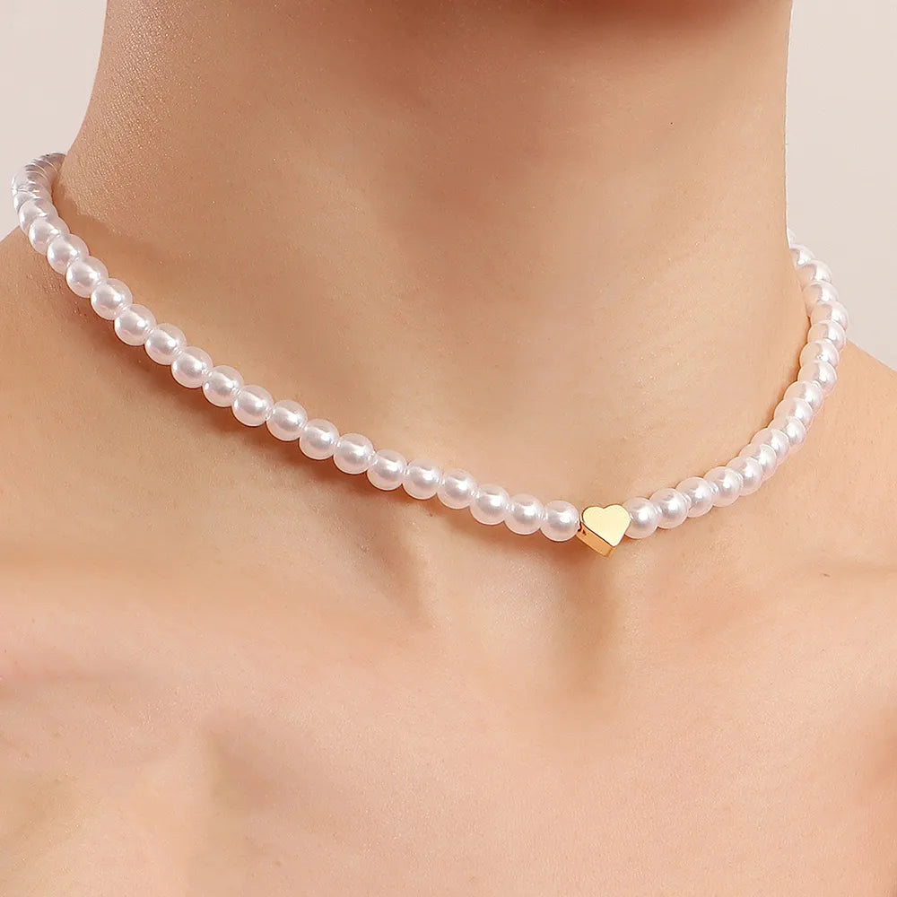 White Imitation Pearl Choker Necklace