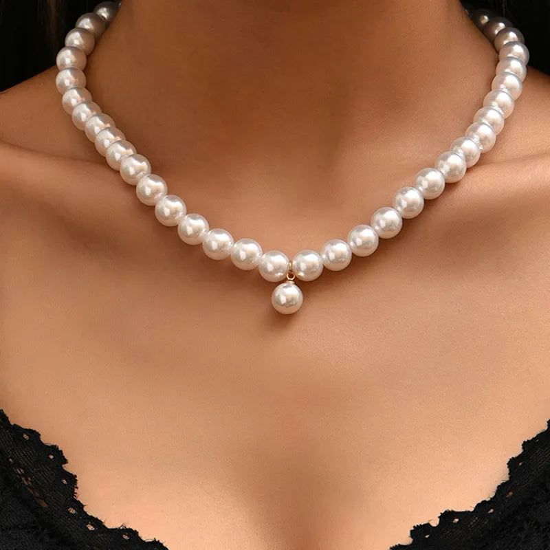 White Imitation Pearl Choker Necklace