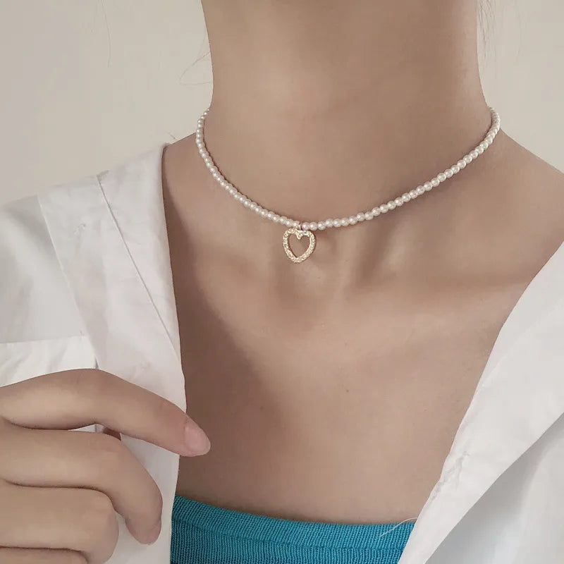 White Imitation Pearl Choker Necklace